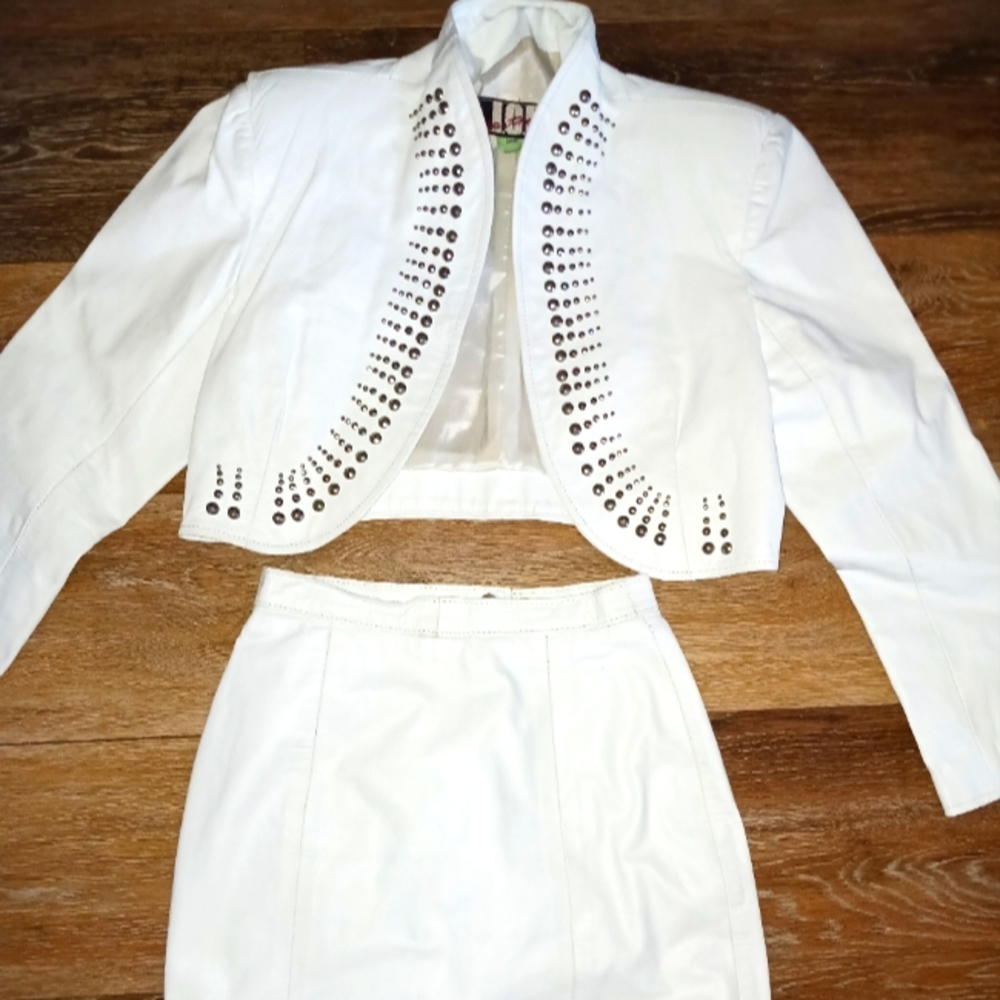 Vintage 90s white leather skirt and jacket